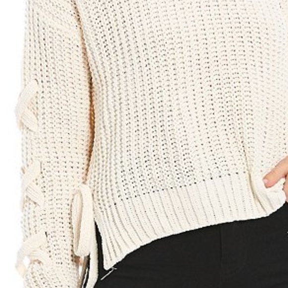 NWT TAKARA Long-LaceUp-Sleeve Tie-Side So Soft Sweater - Picture 4 of 4